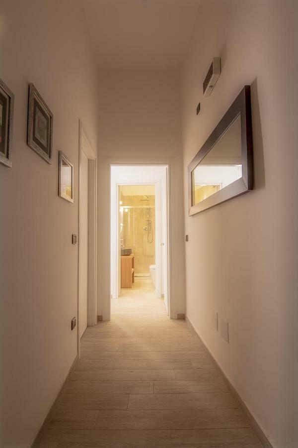 B&B Mariella'S House Санта-Мария-Капуа-Ветере Экстерьер фото